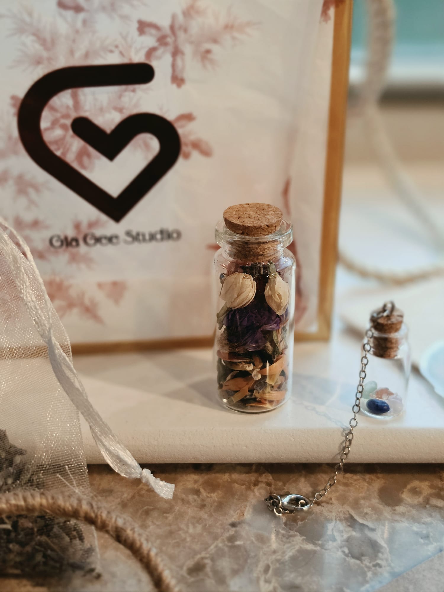Artisan 7-Stone Suncatcher & Daily Reflection Gift Set - Handmade Home Decor